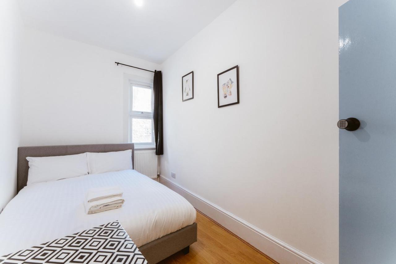Mile End Double Rooms 86A Лондон Экстерьер фото