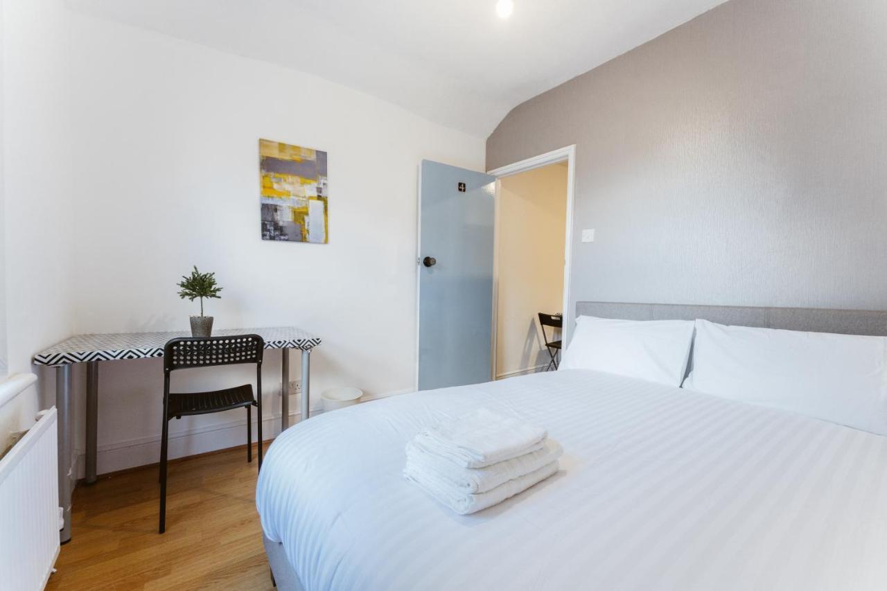 Mile End Double Rooms 86A Лондон Экстерьер фото