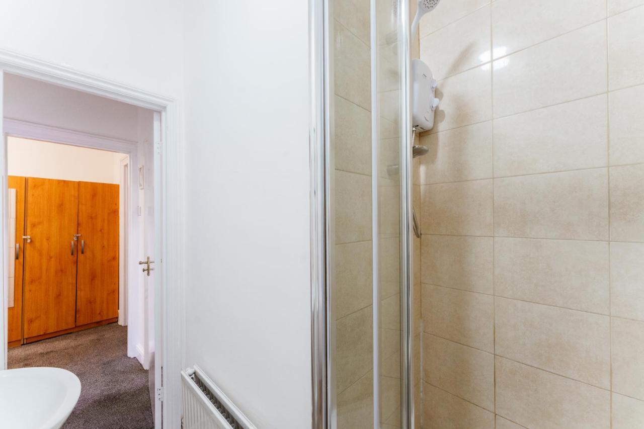 Mile End Double Rooms 86A Лондон Экстерьер фото