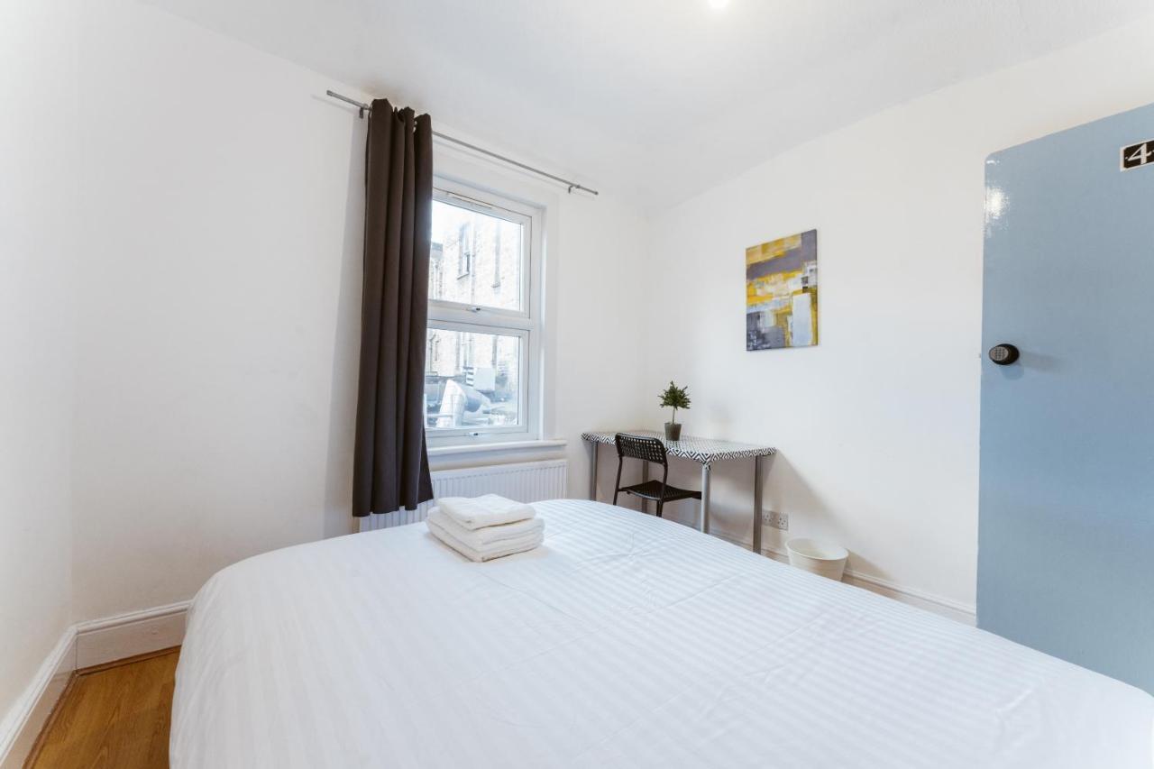 Mile End Double Rooms 86A Лондон Экстерьер фото